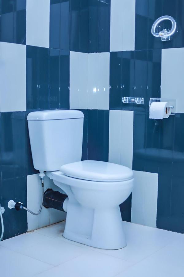 Отель Royal Hub Kudapaduwa Экстерьер фото